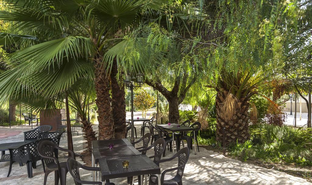 Hotel Jardines De Casablanca à Caravaca De La Cruz Extérieur photo