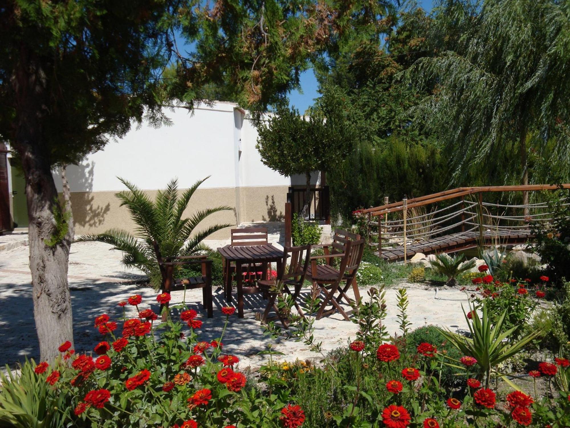 Hotel Jardines De Casablanca à Caravaca De La Cruz Extérieur photo