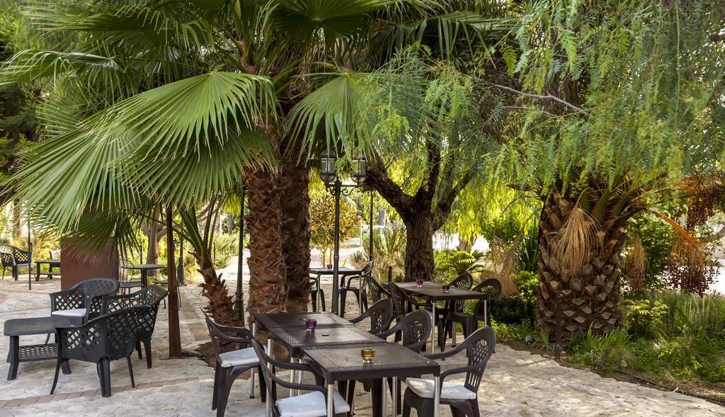 Hotel Jardines De Casablanca à Caravaca De La Cruz Extérieur photo
